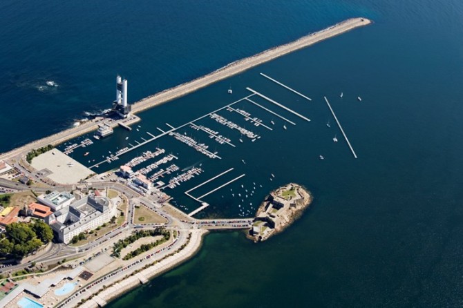 puerta de La Coruña